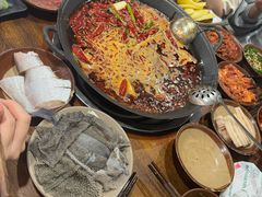 -黄潇洒老火锅(九眼桥宏济巷店)