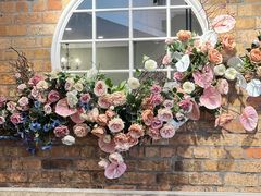 -FLOVIE FLORIST CAFE