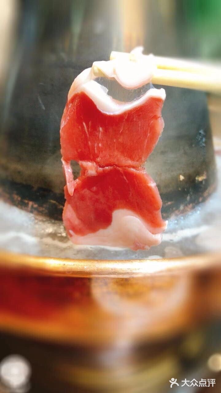 冬天吃个火锅它不香么？冰火两重天火锅