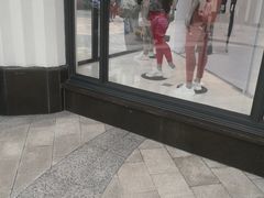 -lululemon(比斯特购物村店)