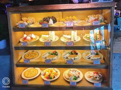 面包甜点陈列柜-漫咖啡(沙龙汇店)
