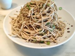 椿苗伴豆丝-红蜡烛-养生粥-津鲁菜(中山路店)