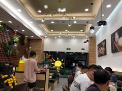 -佰搭果·广式茶餐厅(西华路店)