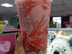 -奈雪的茶(亨特国际广场店)