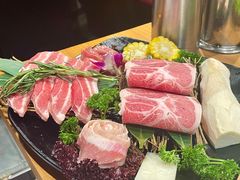 -青瓦炭韩潮烤肉(花园道店)