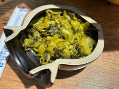 -聚鑫朋酸菜肥肠(九龙仓店)