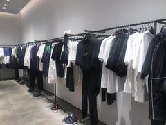 -URBAN REVIVO(西安Momopark店)