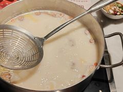 -尚尚仙·酸汤猪手·猪肚鸡火锅(华联万柳购物中心店)