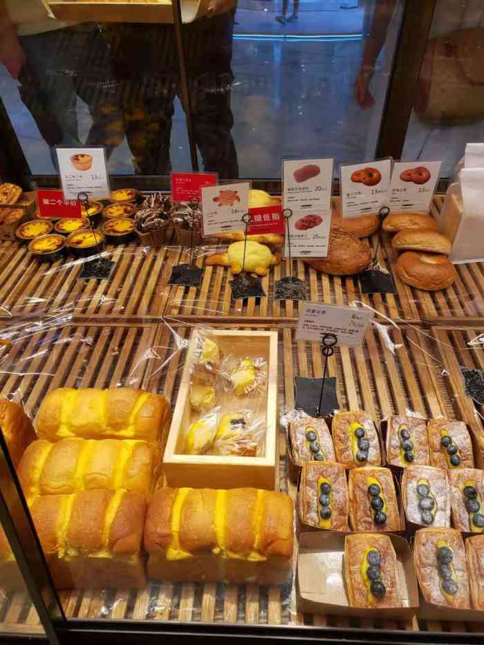 工匠面包(武汉k11select店)-"女生估计很多都喜欢吃面包点心,这家也是