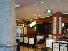 -八府香鸭·啫啫煲(华山路店)