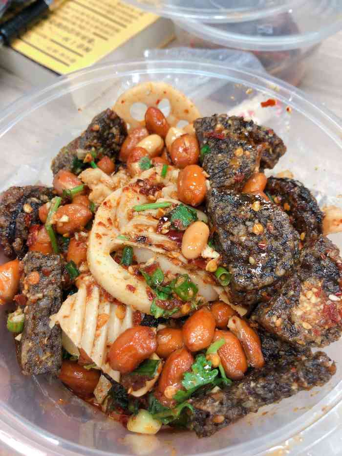 壹品坛泡菜-"很好吃的血粑,糯糯软软的,感觉吃了停不下.