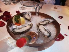 进口鲜活生蚝-YUE·6·西式融合餐厅(外滩六号店)