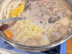 -牛满溢·自助潮汕鲜牛肉火锅(龙汇路店)