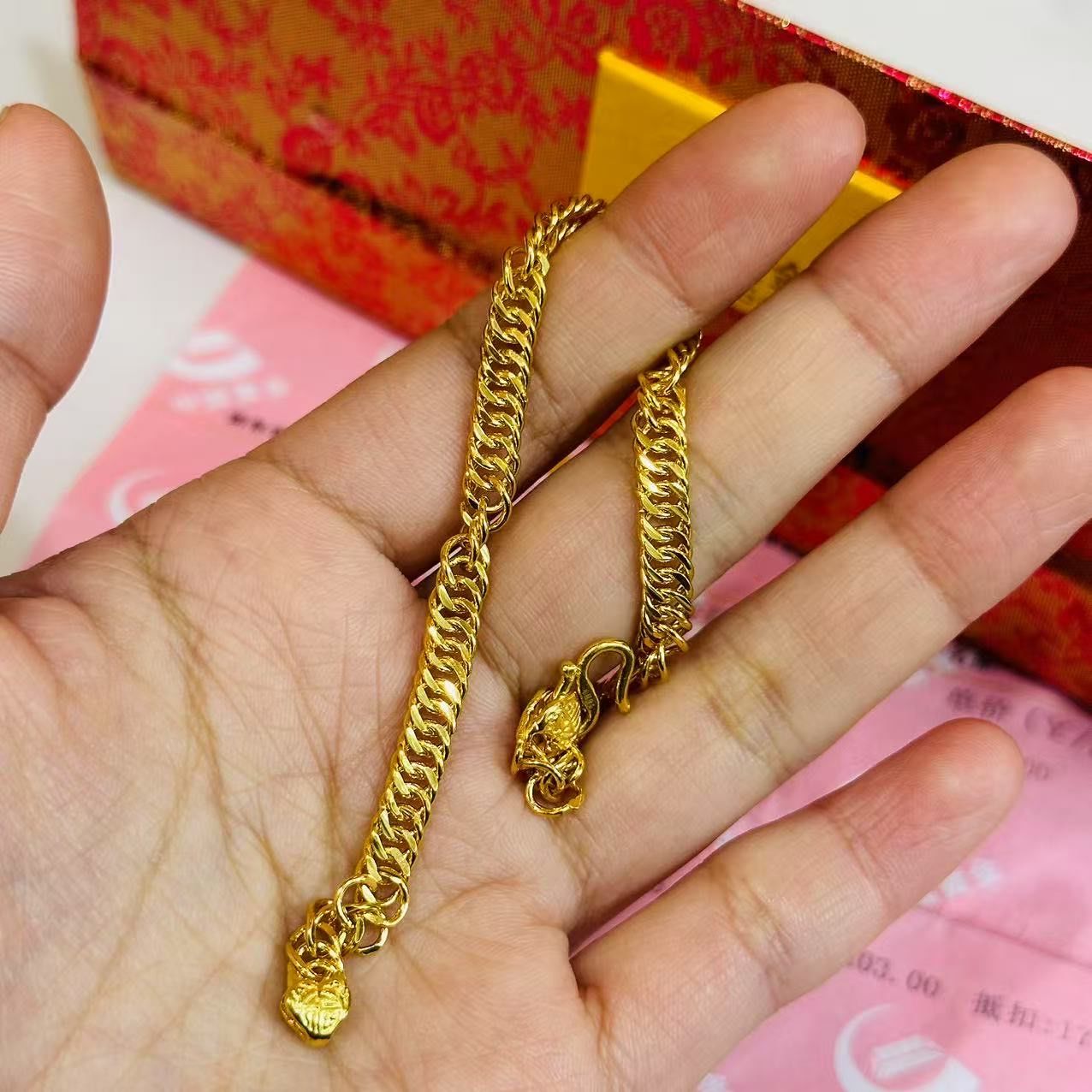 出中国黄金手链