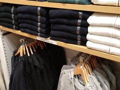 -优衣库(南宁安吉万达广场店)