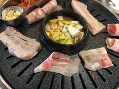 -江南猪肉商会无限续吃(弘大店)