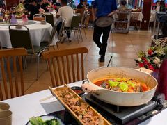 -刘姐啤酒鱼民族演艺餐厅(西街总店)