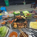 玫瑰色牛肉片的诱惑