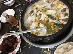 -尚品牛味汤锅火锅(康定总店)