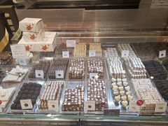 -VENCHI 闻绮(北京国贸商城店)