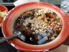 -爆炸头阿姨小四川正宗川味小吃(无任何分店)
