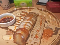 -自己人·宜昌菜(水悦城店)