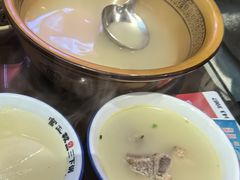 -富正毅三下锅·湘西韵味(天门山索道店)