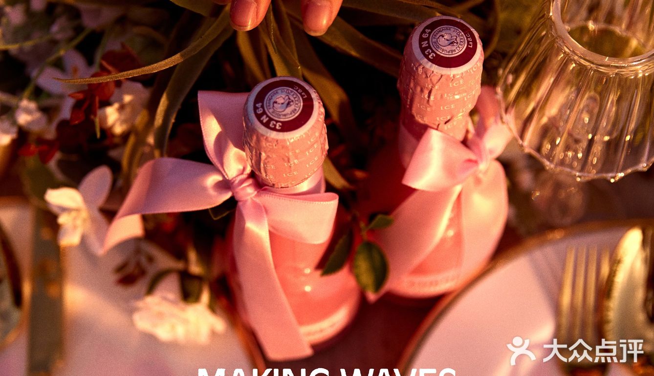 于夏日私奔，电影感森系婚纱照，浪漫出逃