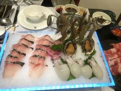-红鼎豆捞·专注品质海鲜20年(宝丰路店)