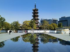 -龙华寺
