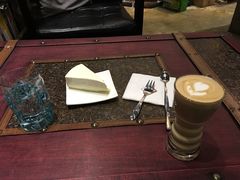 -初见咖啡(青大路店)