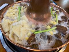 -岳记兴隆·青城腊排铜火锅(融创店)