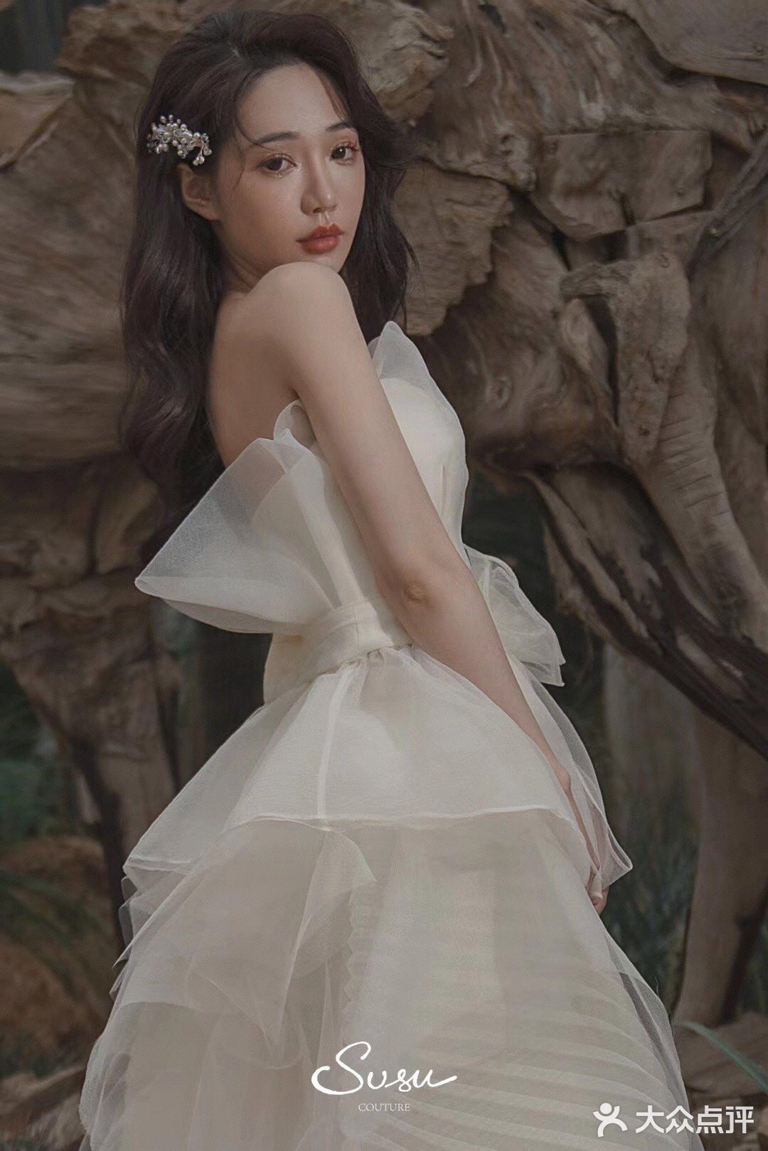 「初见黎明 碧波荡漾 且听风吟 清雅无匹」