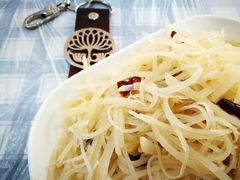 酸辣土豆丝-辣螃铠盆盆蟹大排档(总店)