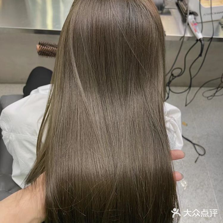 染了情敌会发愁的薄荷米棕色 越掉越好看 喔 