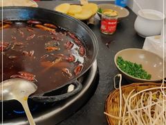 -四小区火锅·巷子里的重庆火锅(花照壁店)