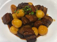 小土豆红烧肉-聚友居酒楼