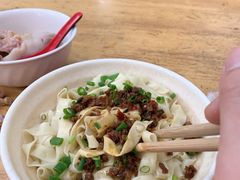-雷祖芳老妈蹄花店