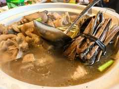 -头上红煨盐鸡·非遗院子餐厅