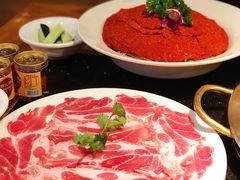 现切土猪肉-潮火锅·麻辣牛肉火锅(观音桥方圆·LIVE店)