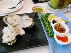 -光海鲜鱼翅餐厅(叻差拉披色路店)