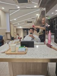 -PE SALON