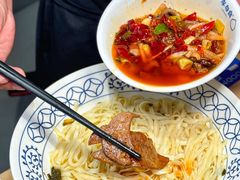 -李与白包子铺(桐梓林店)