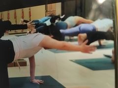 -乐刻瑜伽·普拉提·小瑜荚YogaPod(滨江银泰店)