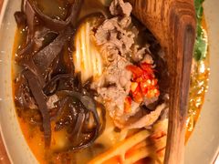 酸汤肥牛面-百春原湖南牛肉粉(百联世纪店)