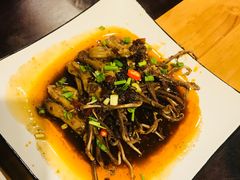 -臻鲜燕海鲜融合餐厅(金陵style店)