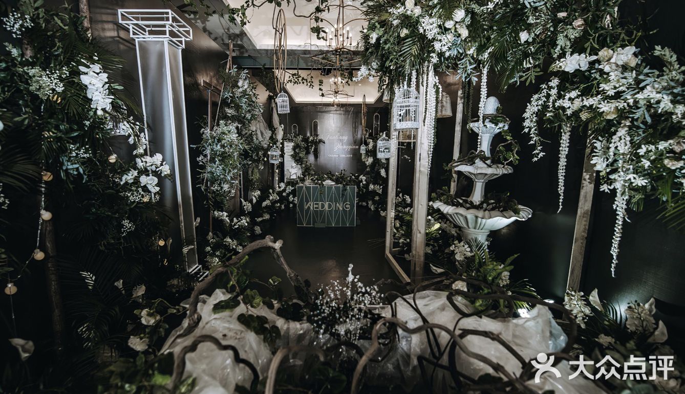 站在舞台上的你,是那么美