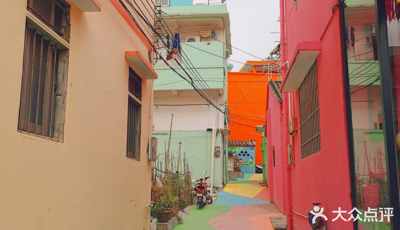 来彩虹村🌈，度一个五彩斑斓的周末！☕️