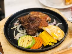 铁板黑椒牛排拼鸡排-卡朋西餐(较场西路店)