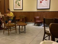 大堂-星巴克臻选(成都环球乐天店)